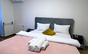 Boby S Studio With Free Parking